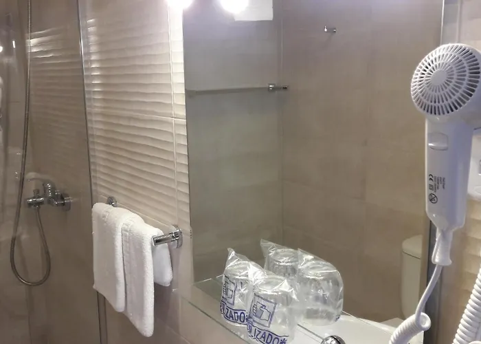 托雷斯途锐诺酒店 2* 桑亨霍